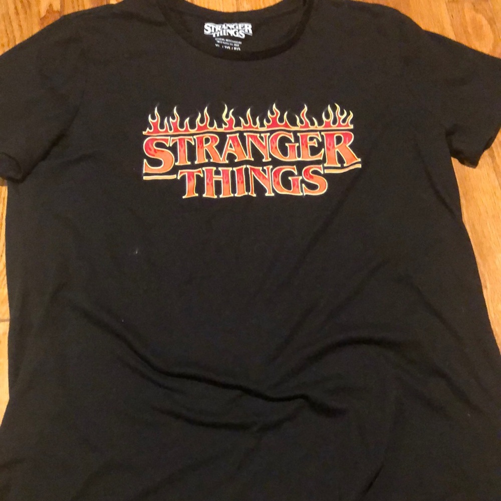 Women’s stranger things shirt